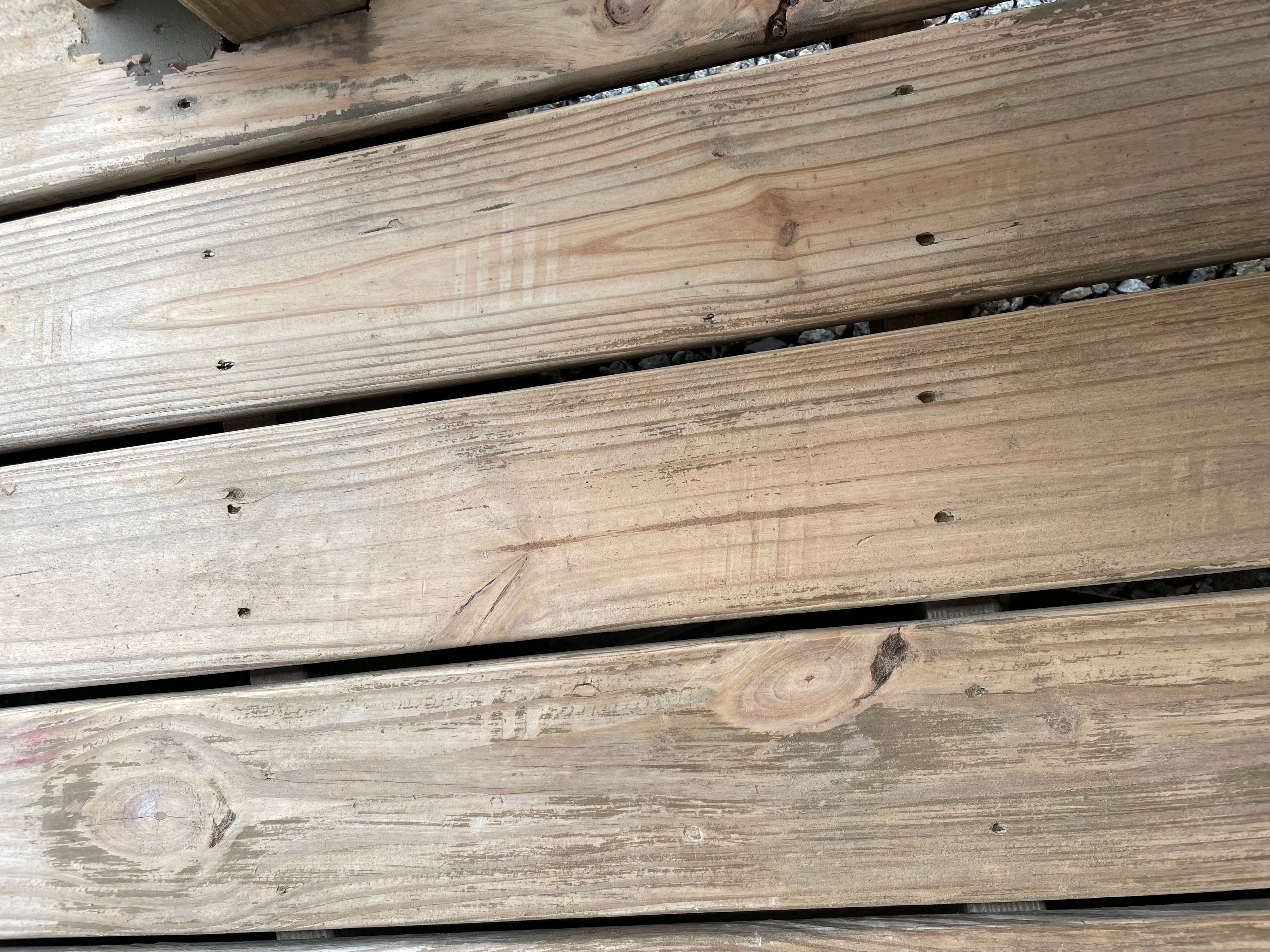 How to strip a fence